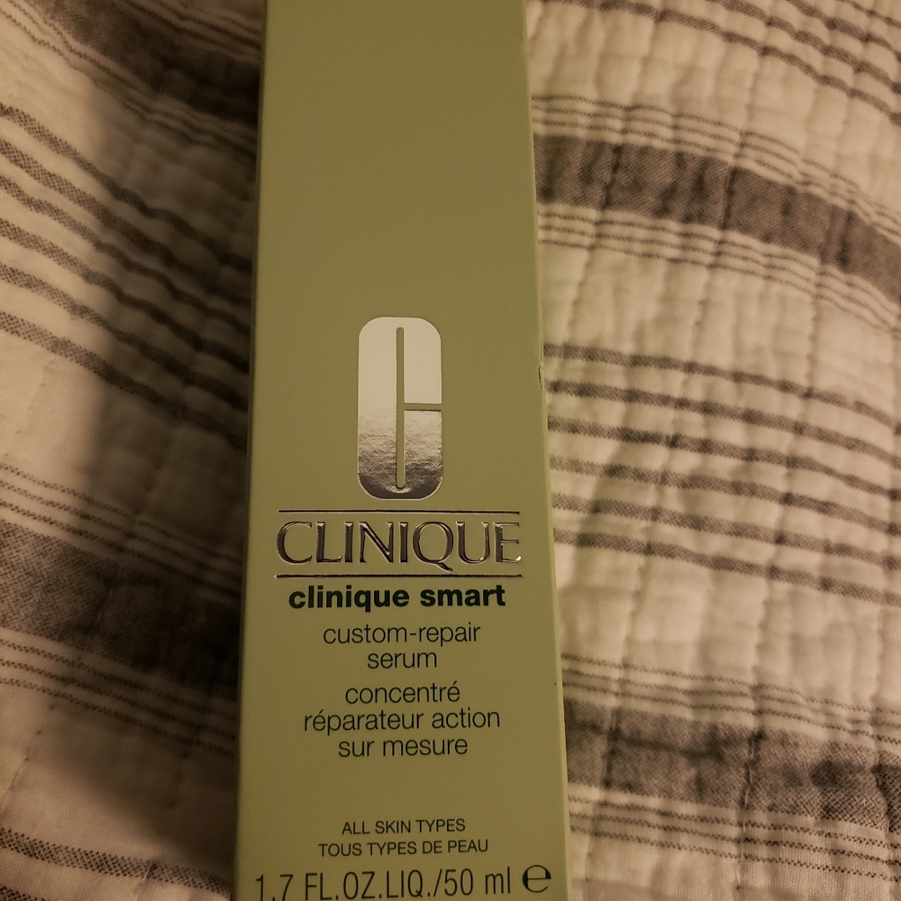 Custom-Repair Serum by Clinique for Unisex - 1.7 o - Picture 3 of 4